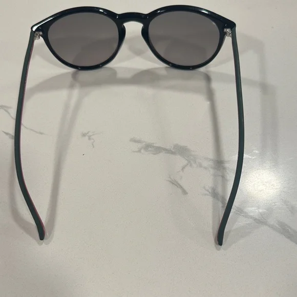 Gucci sunglasses - Picture 3 of 7